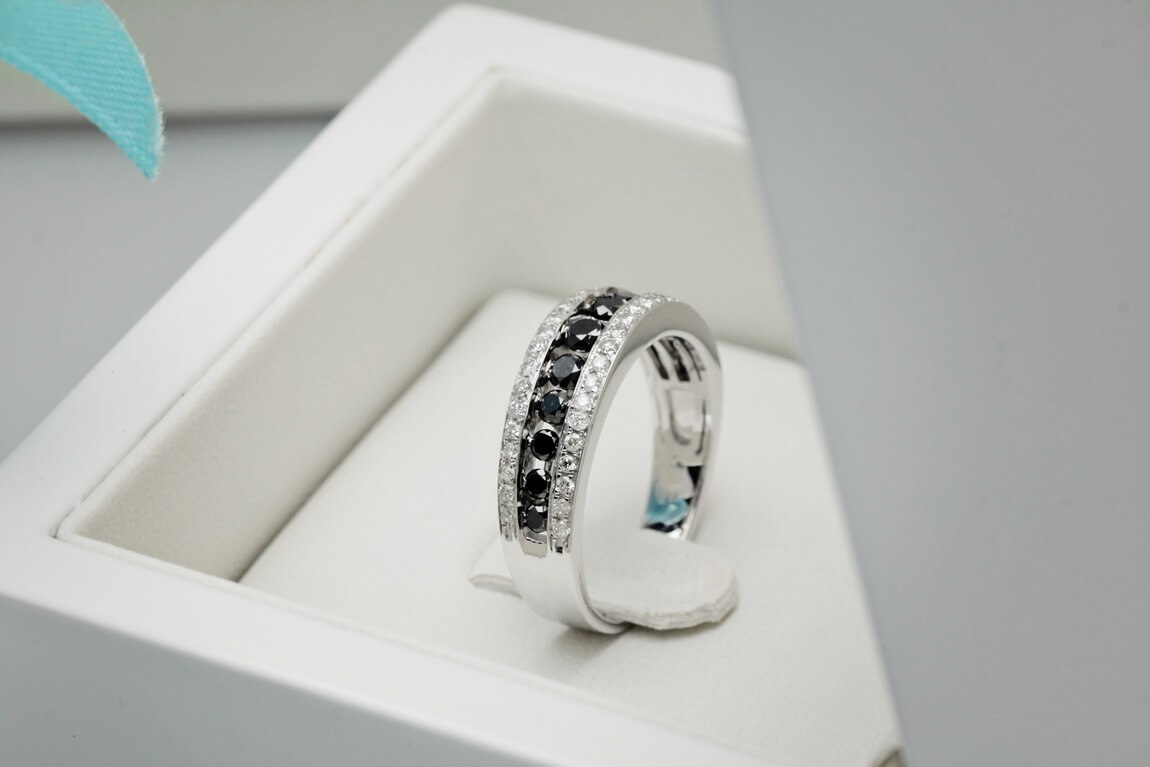 Złoty pierścionek PBD3813 - Diament